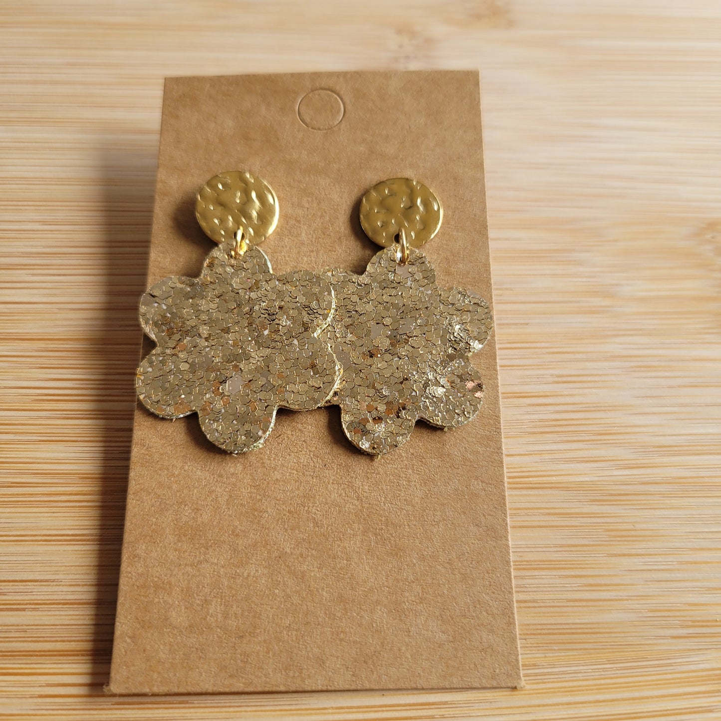 Boucles en Cuir | Fleurs Dorées