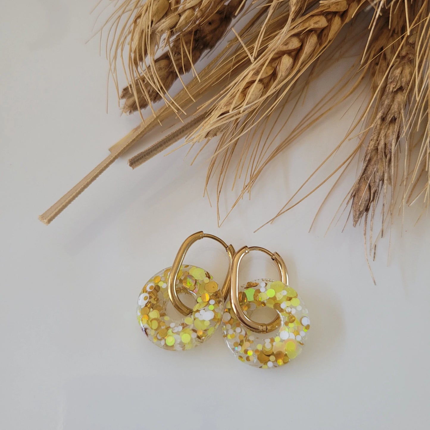 Boucles en résine | Donuts Jaune & Or - L'Atelier de MyMy