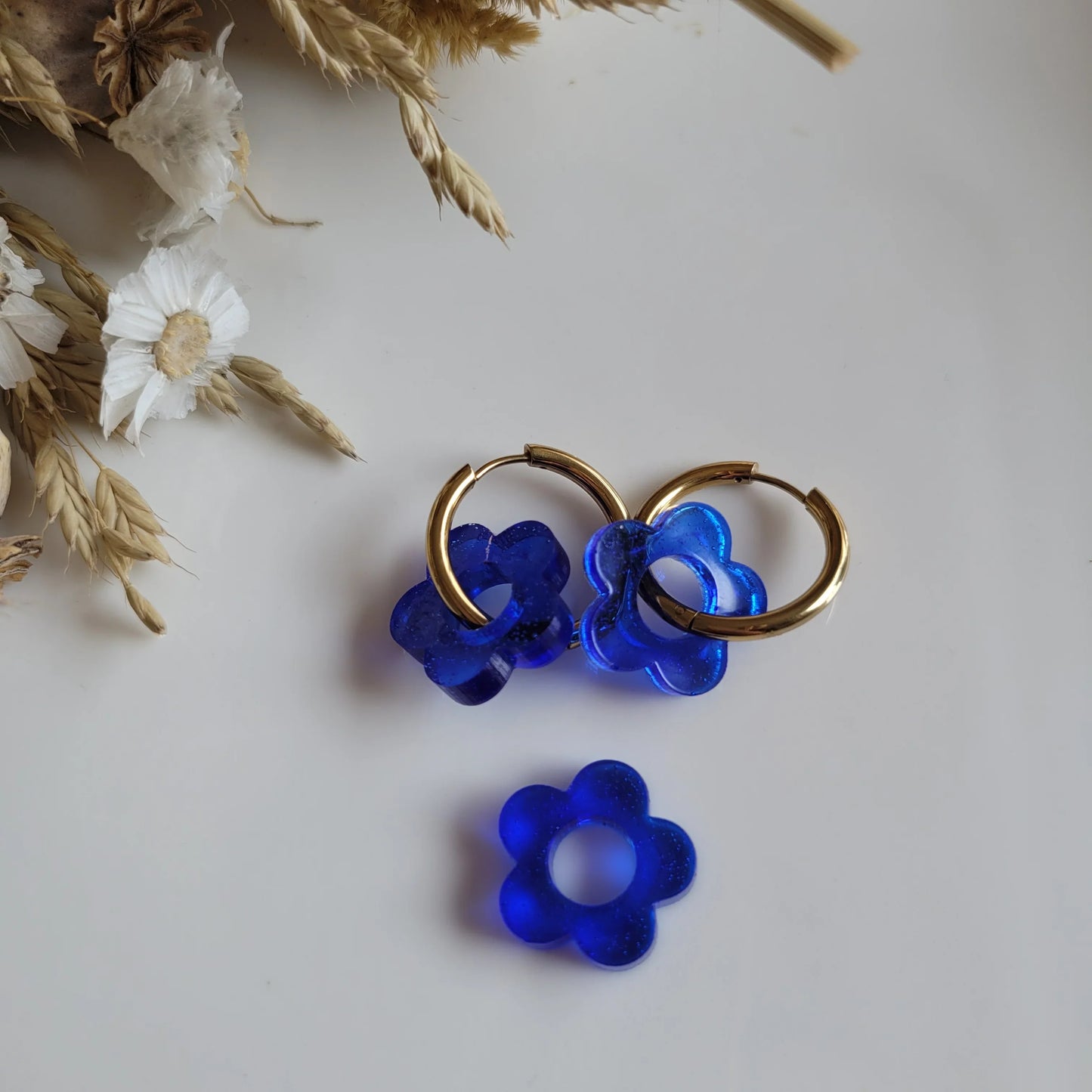 Boucles en résine | Fleurs bleues - L'Atelier de MyMy