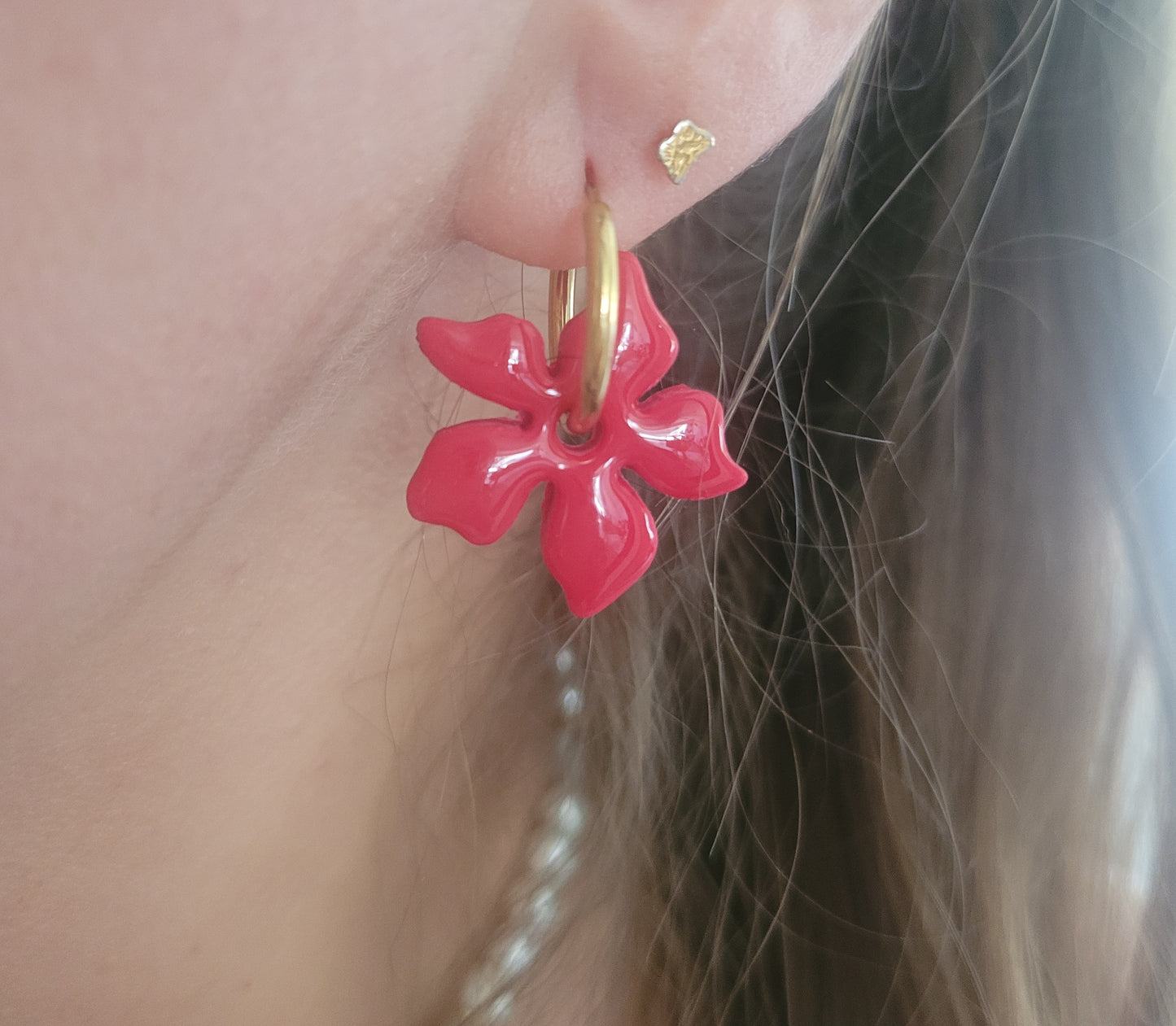 ..Boucles argile polymère | Fleurs de Tahiti Rouge
