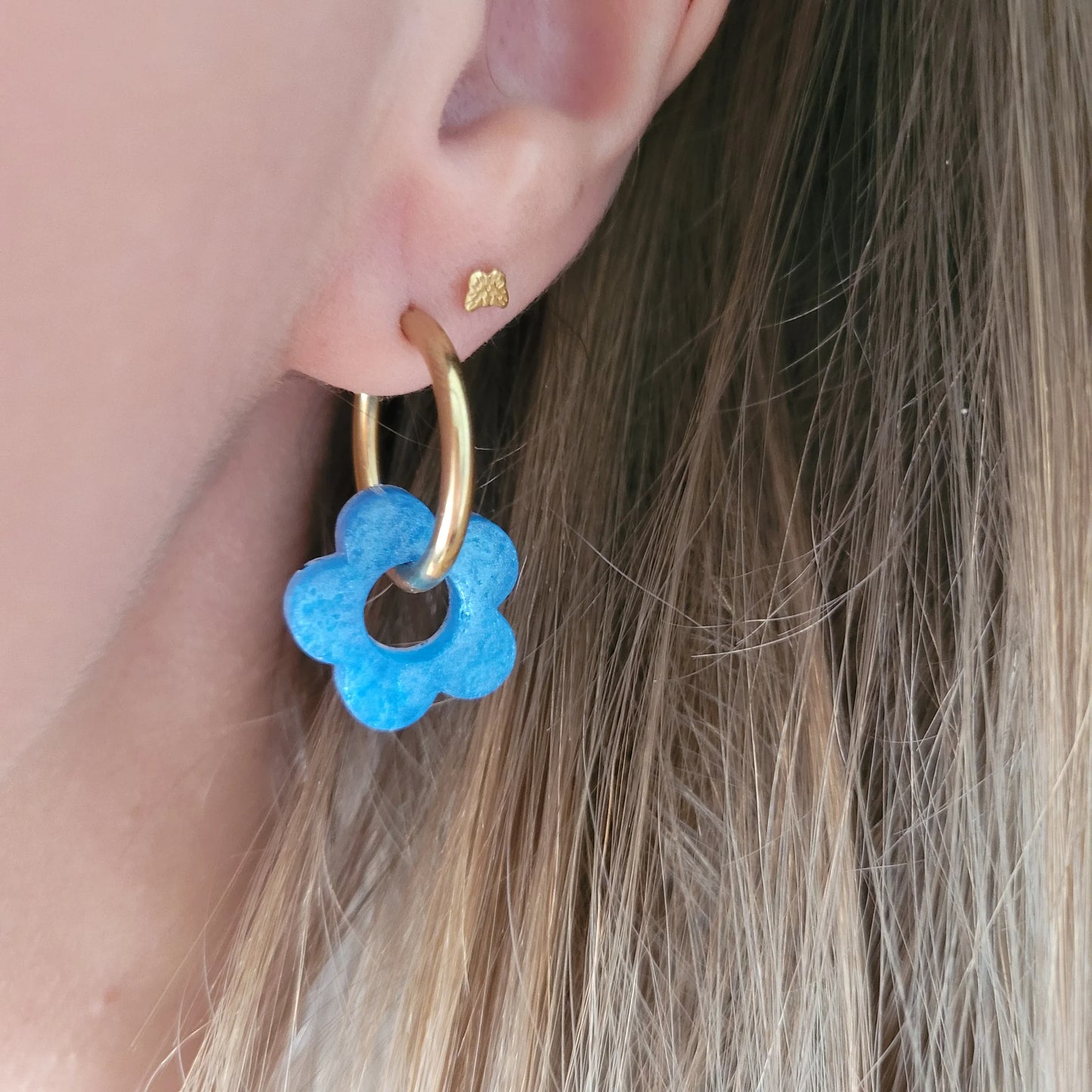 Boucles en résine | Fleurs Nacrées Bleu - L'Atelier de MyMy