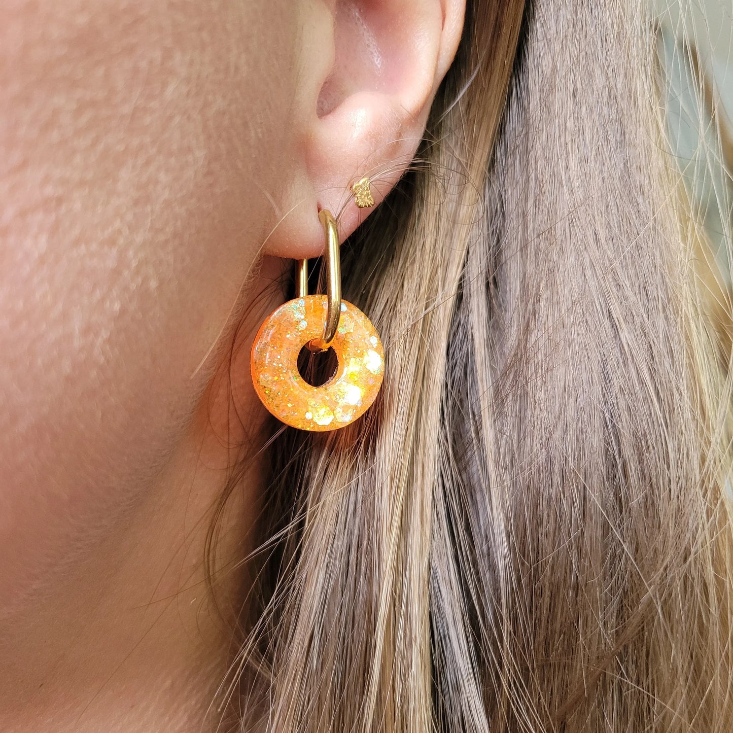 Boucles en résine | Donuts Orange Fluo - L'Atelier de MyMy