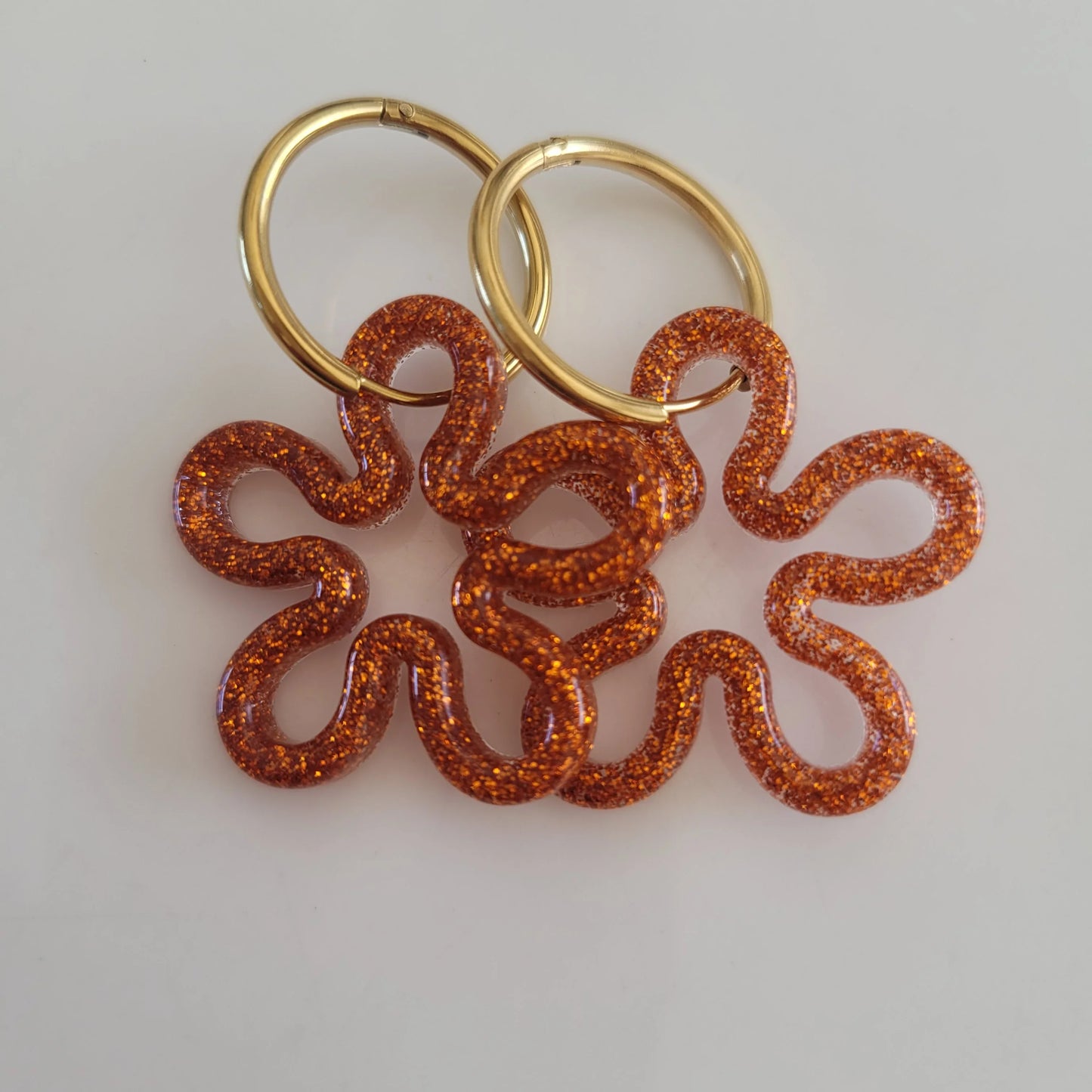 Boucles en résine | Corolles Cuivrées - L'Atelier de MyMy