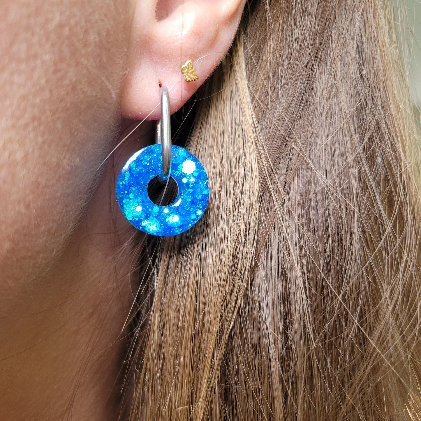 Boucles en résine | Donuts Bleu Fluo - L'Atelier de MyMy