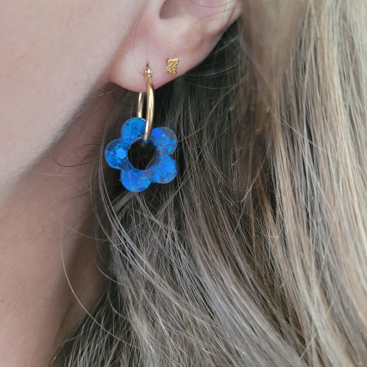 .Boucles en résine | Fleurs Bleu Roi