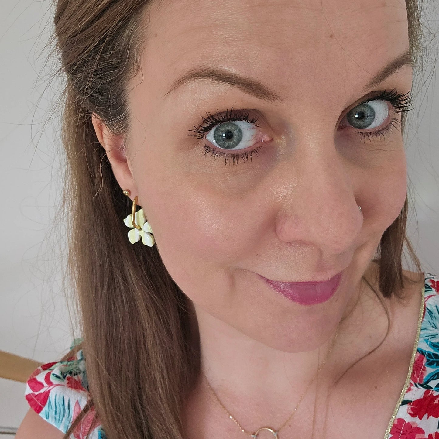 Boucles argile polymère | Fleurs de Tahiti Blanc et Jaune