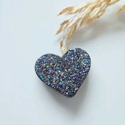 Broche en résine | Coeur Noir pailletée