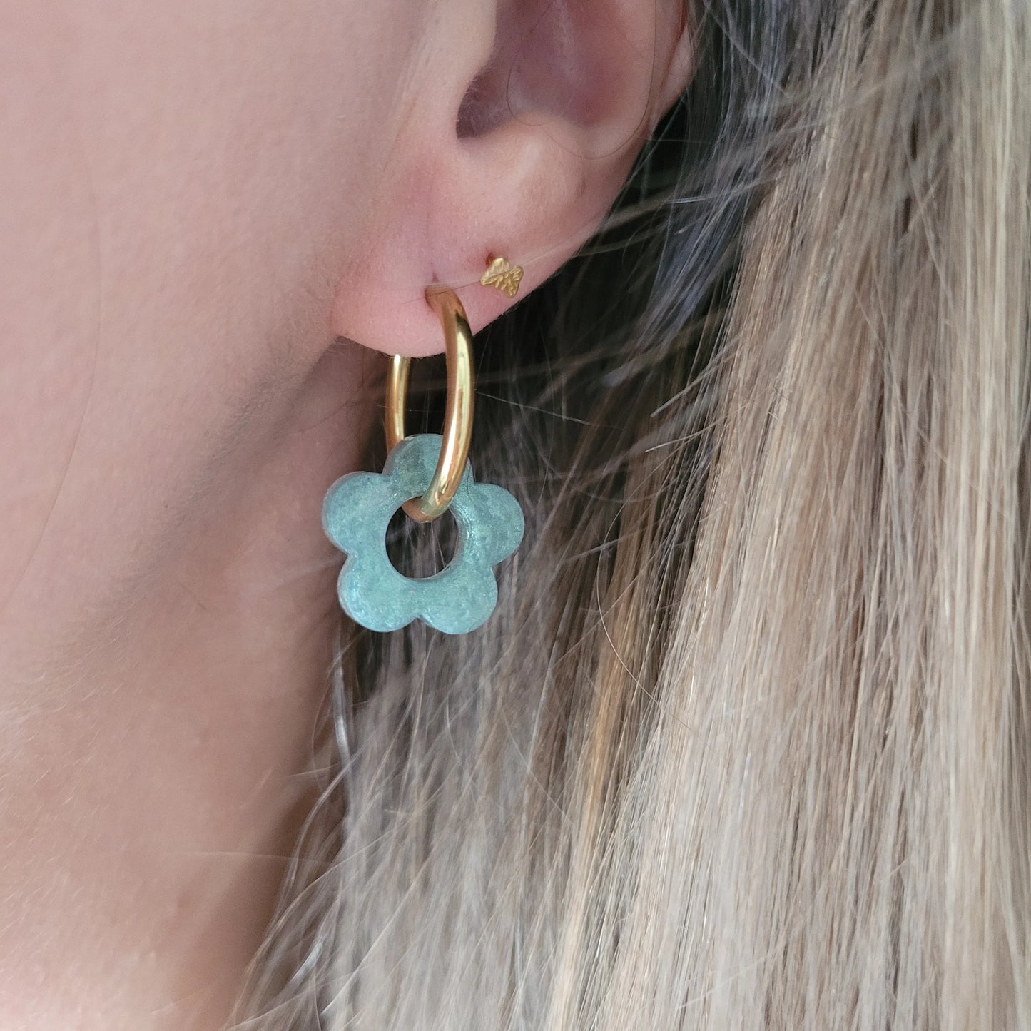 Boucles en résine | Fleurs Nacrées Vert - L'Atelier de MyMy