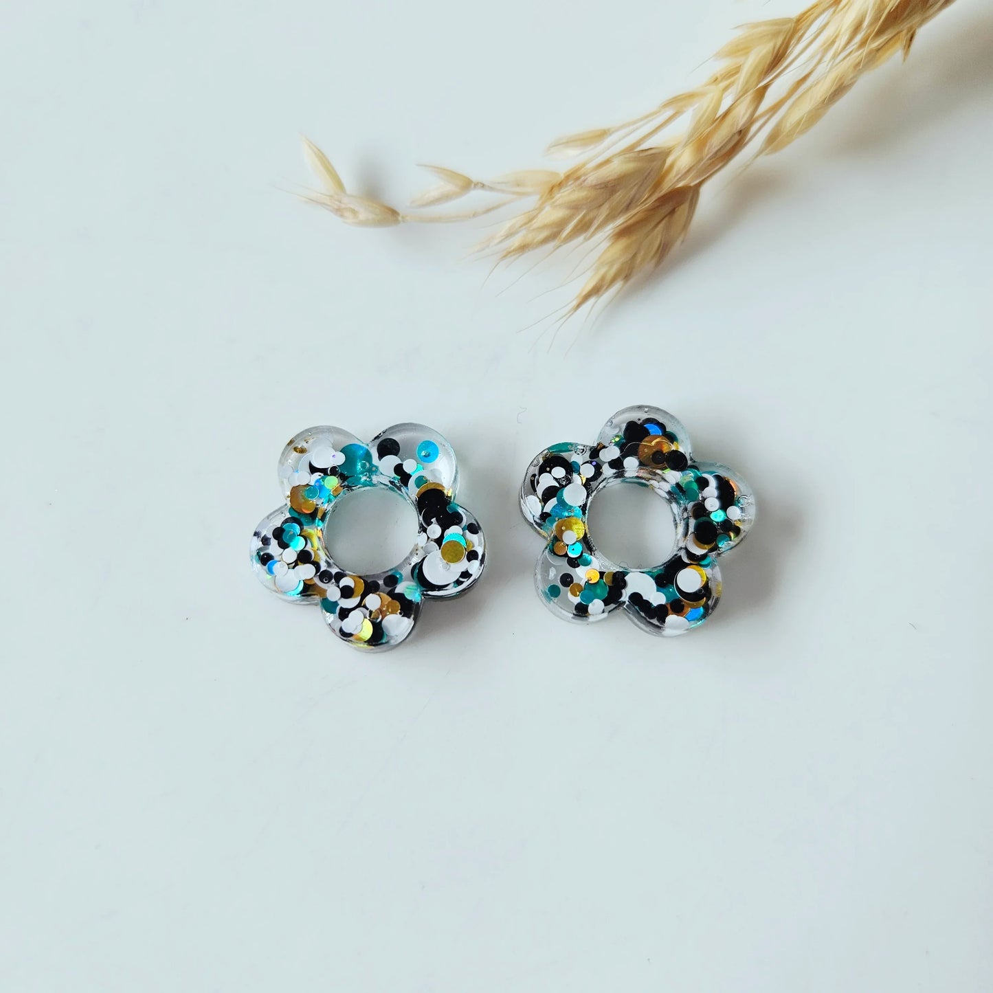 Boucles en résine  | Fleurs interchangeables sans attaches  ~ Au choix ~