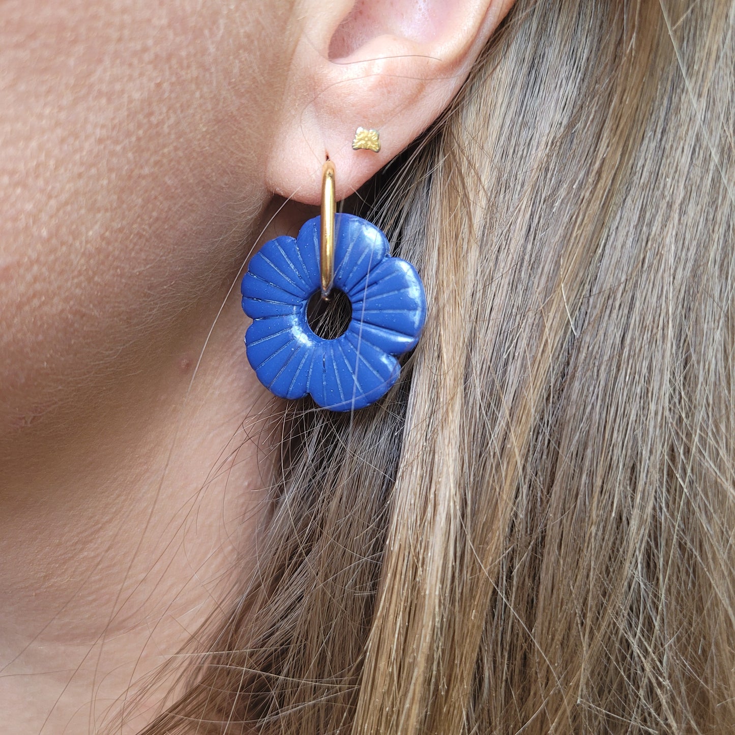 ..Boucles argile polymère | Flower Bleu