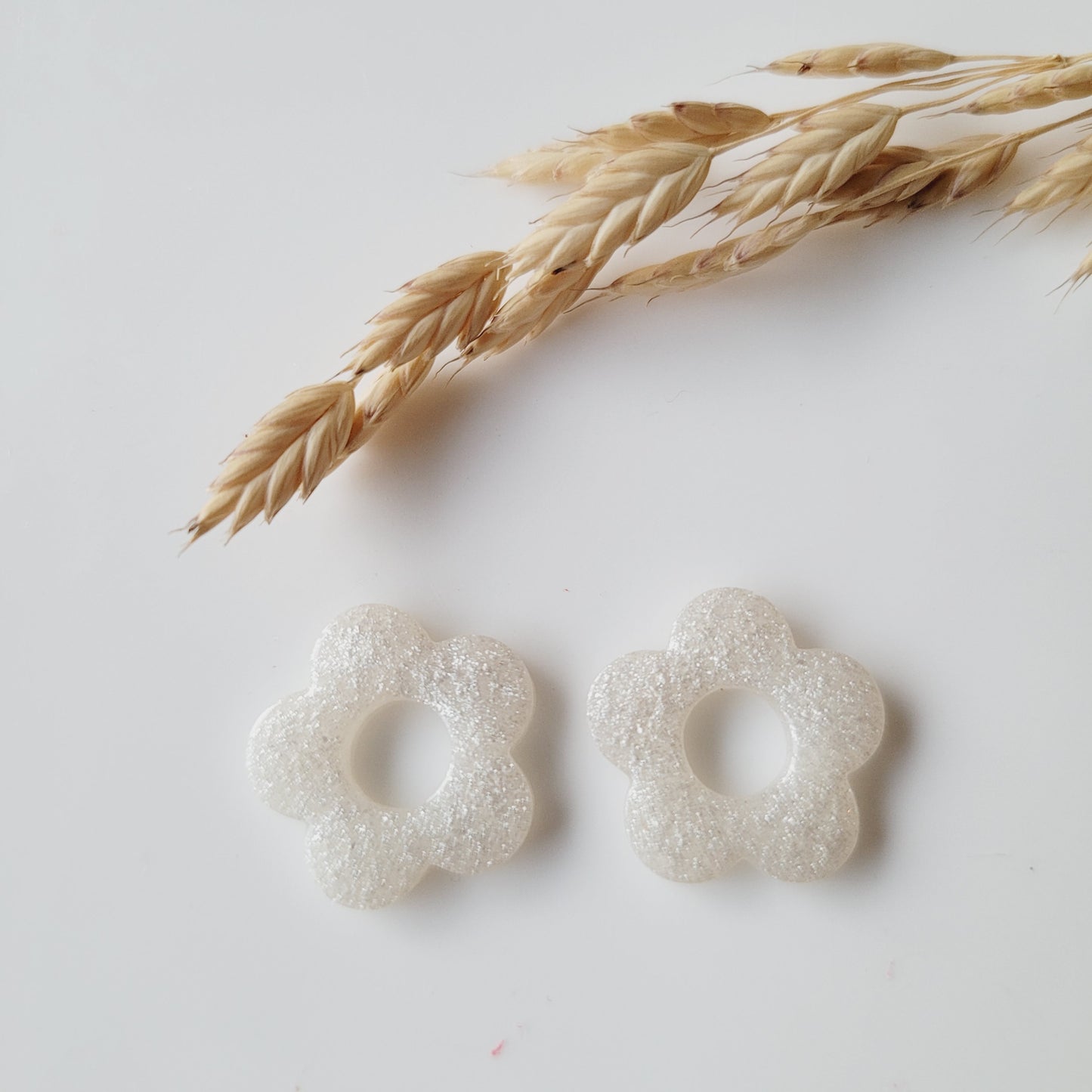 Resin earrings | Interchangeable flowers without clasps ~ Your choice ~