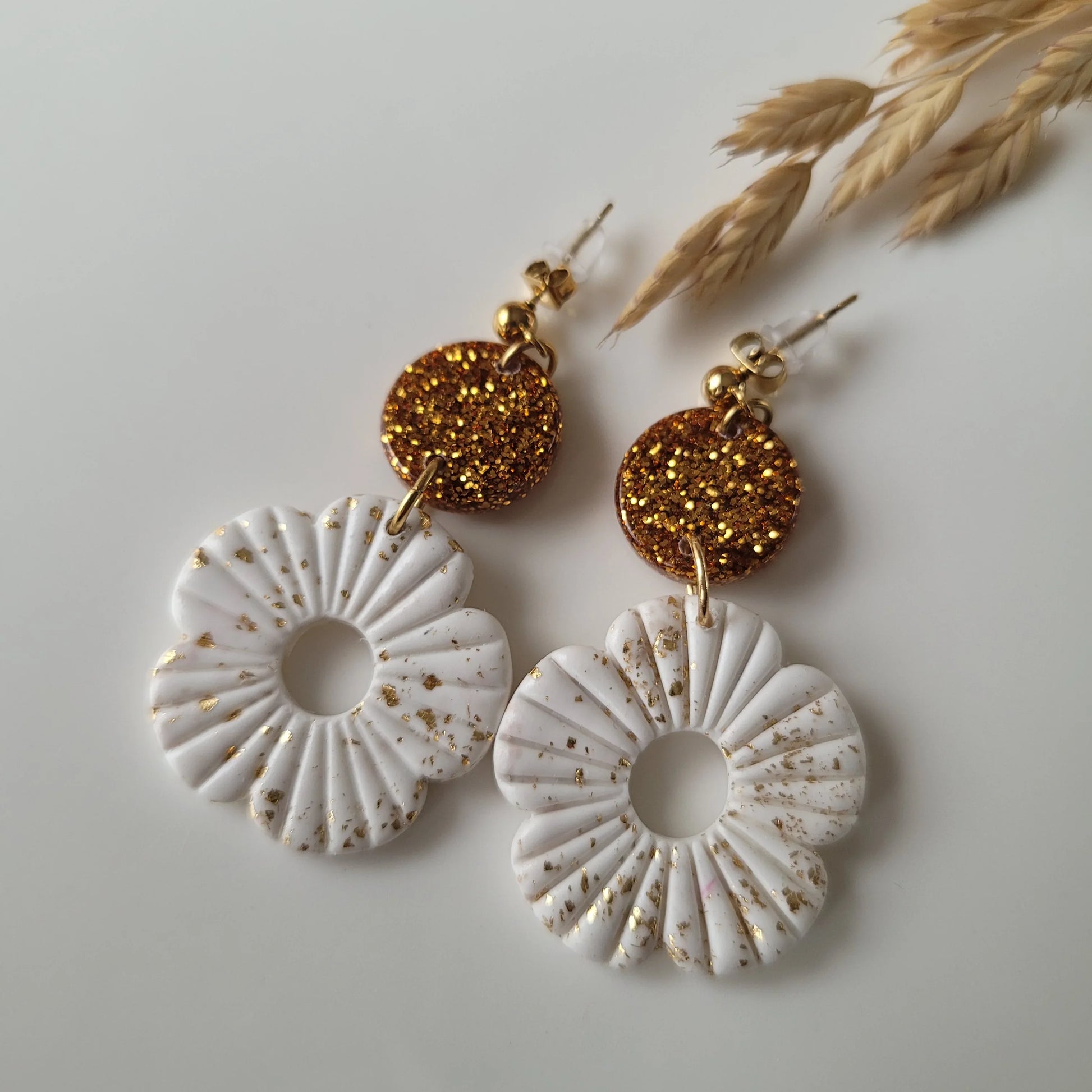 Boucles Duo Résine & Polymère | FloWer Blanches - L'Atelier de MyMy