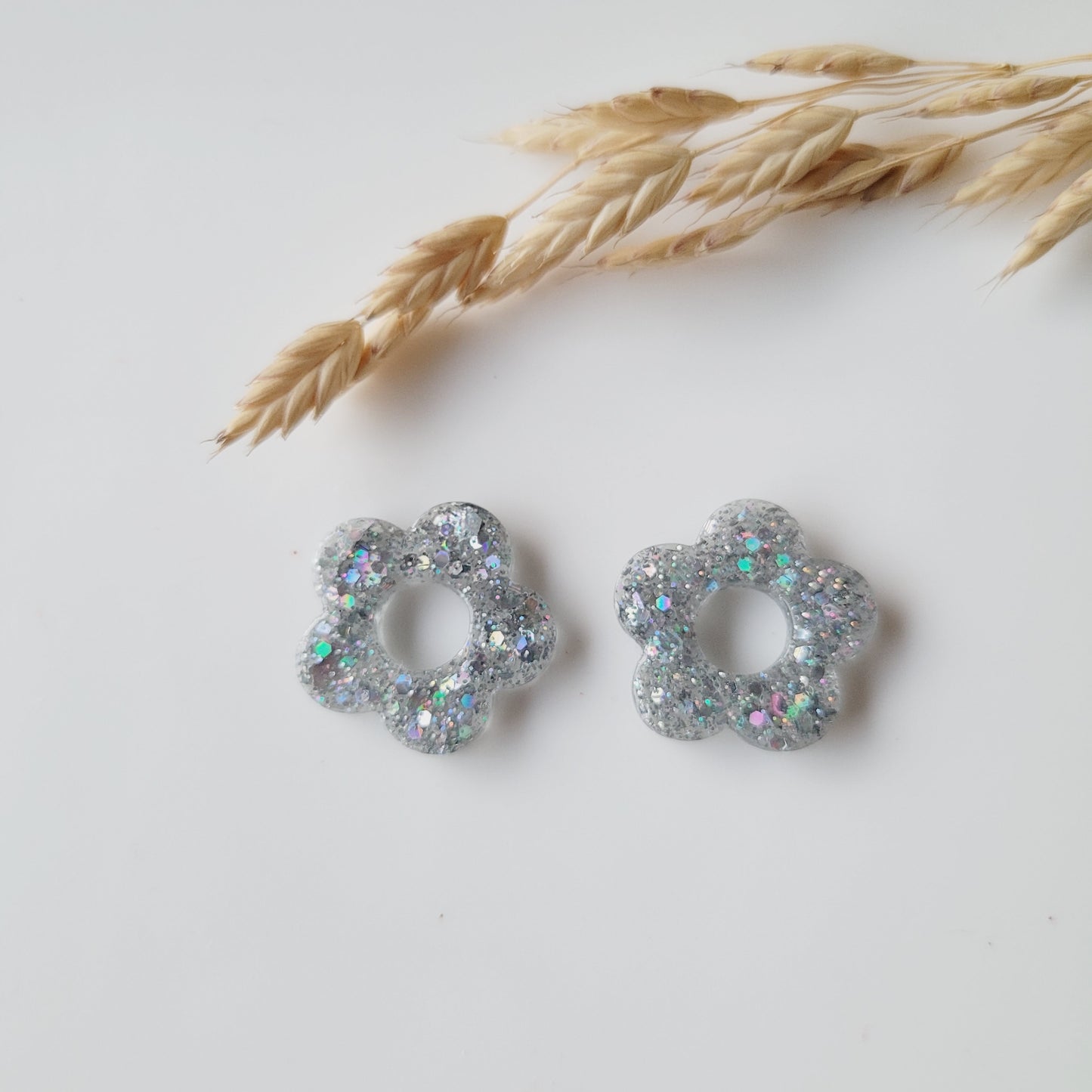 Resin earrings | Interchangeable flowers without clasps ~ Your choice ~