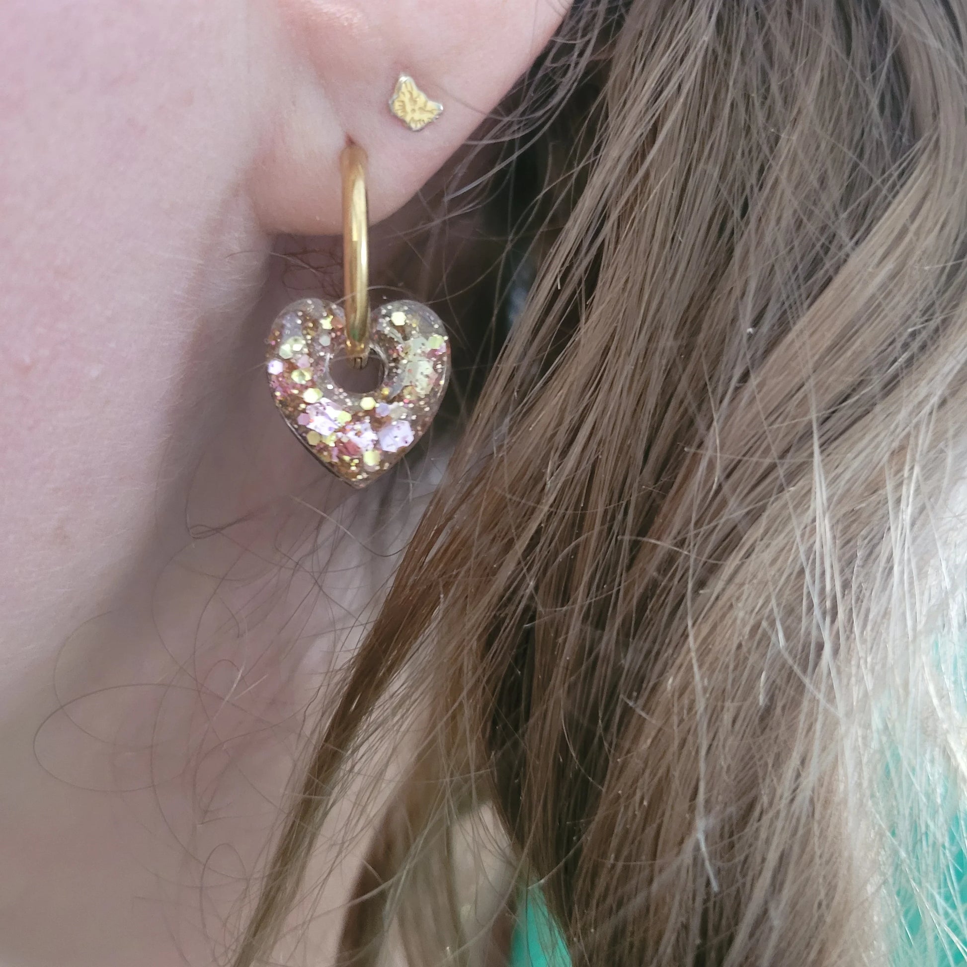 Boucles en résine | Petit Coeur rose et doré - L'Atelier de MyMy