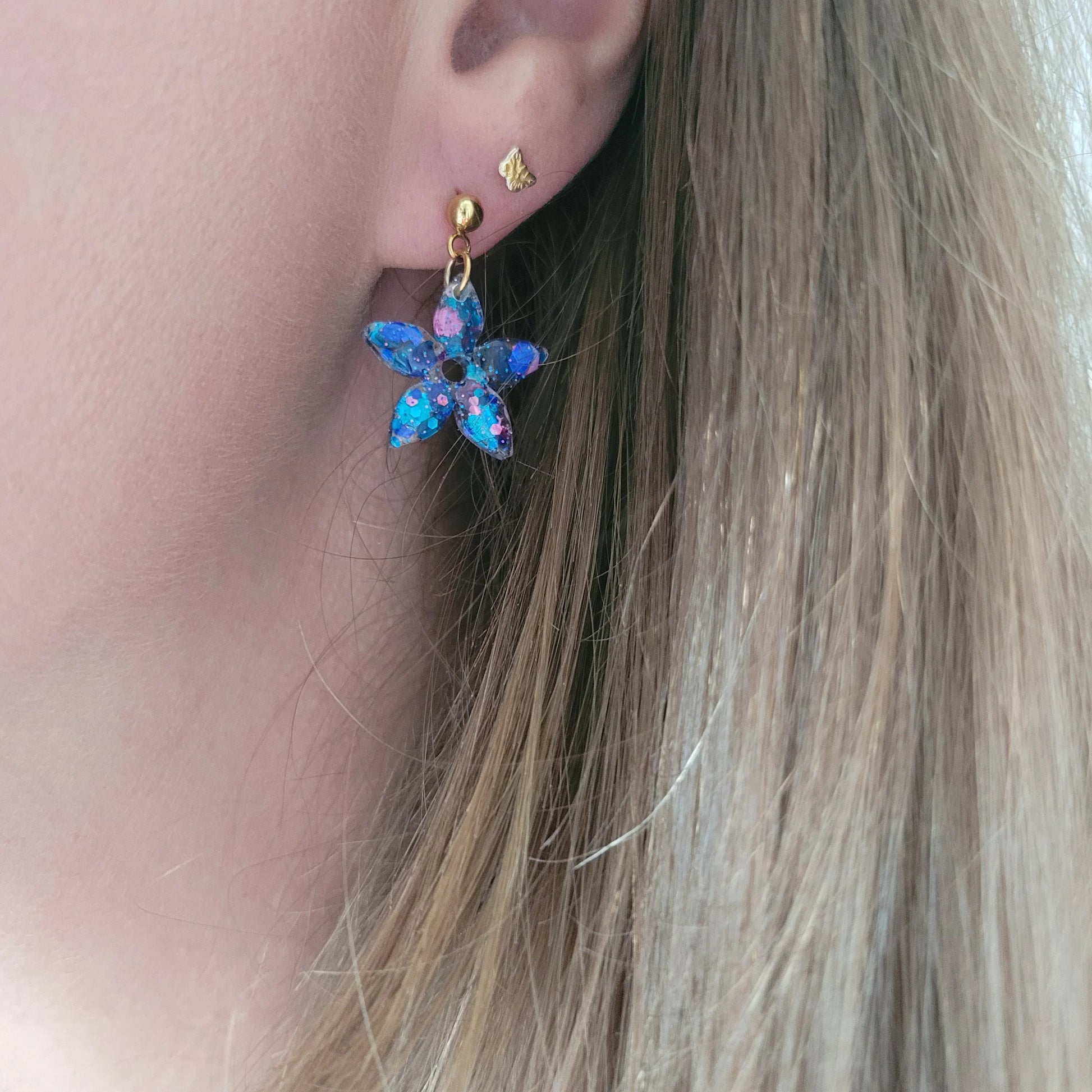 Boucles en résine | Fleurs de Jasmin Bleu Turquoise et Rose - L'Atelier de MyMy