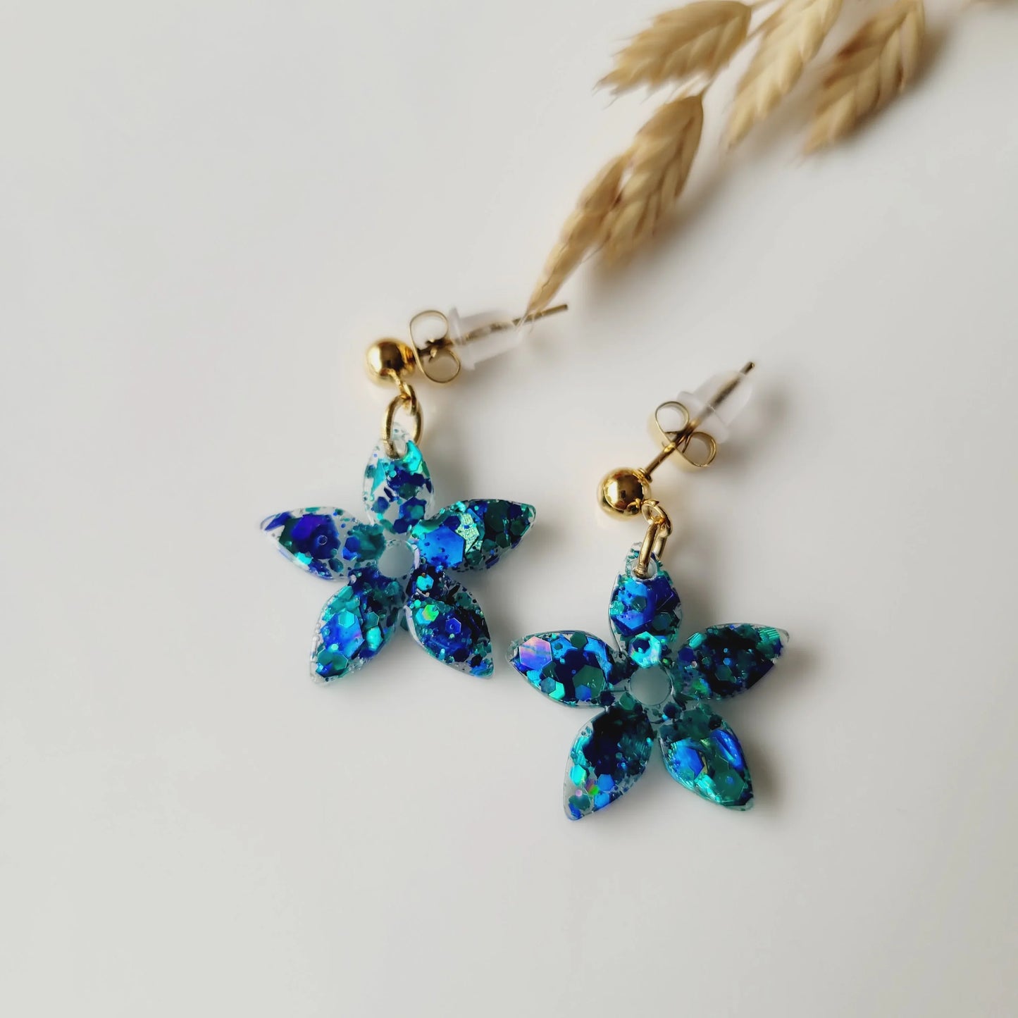 Boucles en résine | Fleurs de Jasmin Bleu Turquoise - L'Atelier de MyMy