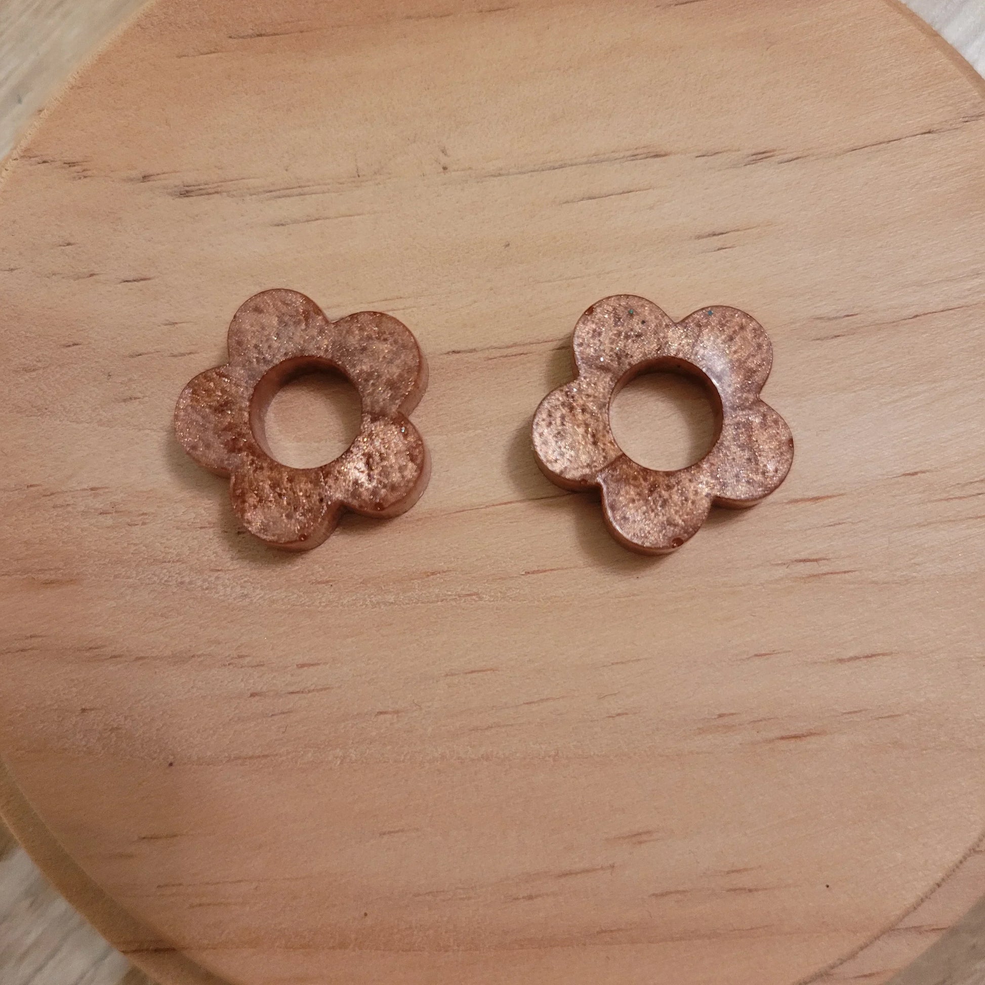 Boucles en résine | Fleurs interchangeables sans attaches ~ Au choix ~ - L'Atelier de MyMy
