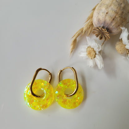Boucles en résine | Donuts Jaune Fluo