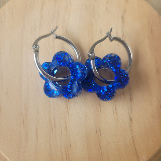 .Boucles en résine | Fleurs Bleu Roi Pailleté